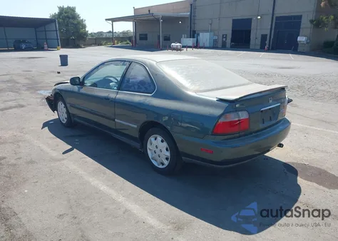 1996 Honda Accord Lx z USA, uszkodzony, nr VIN 1HGCD7239TA028865